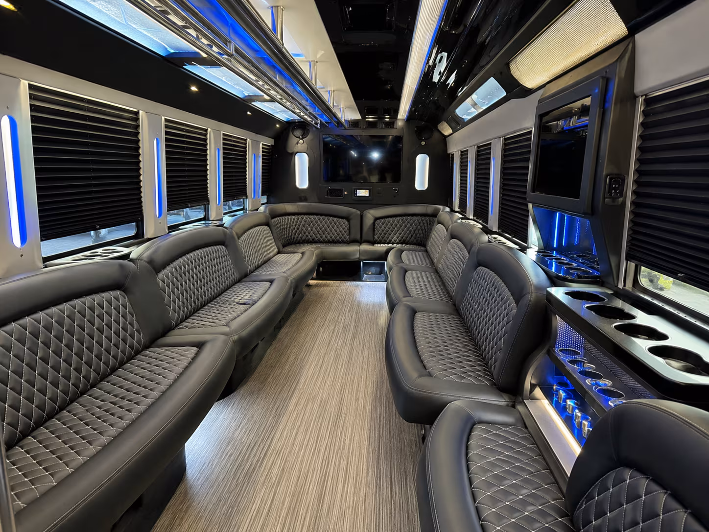 Hollywood Homecoming & Prom Party Bus Rentals
