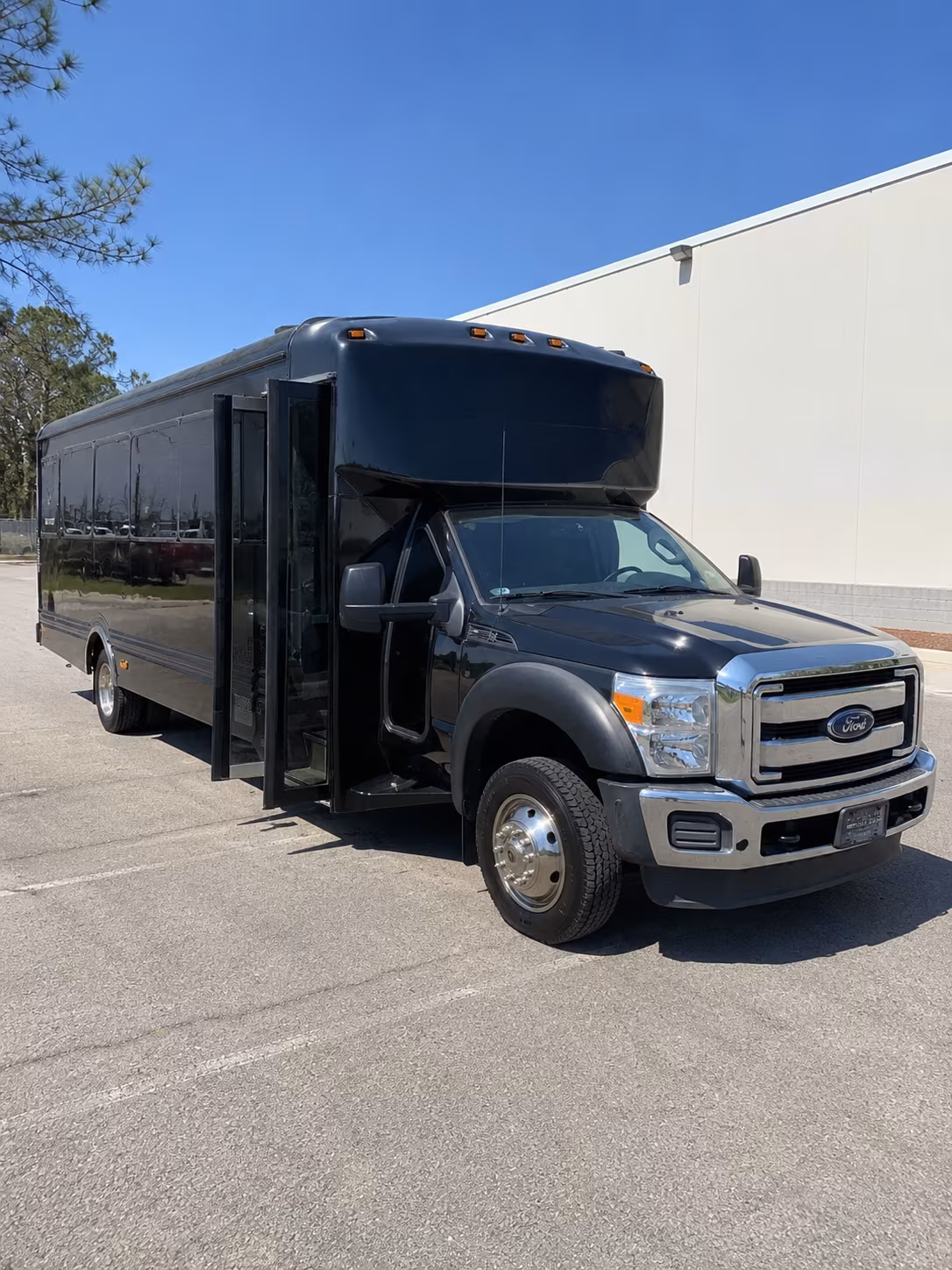 Miramar Winery Tour & Pub Crawl Transportation group transportation